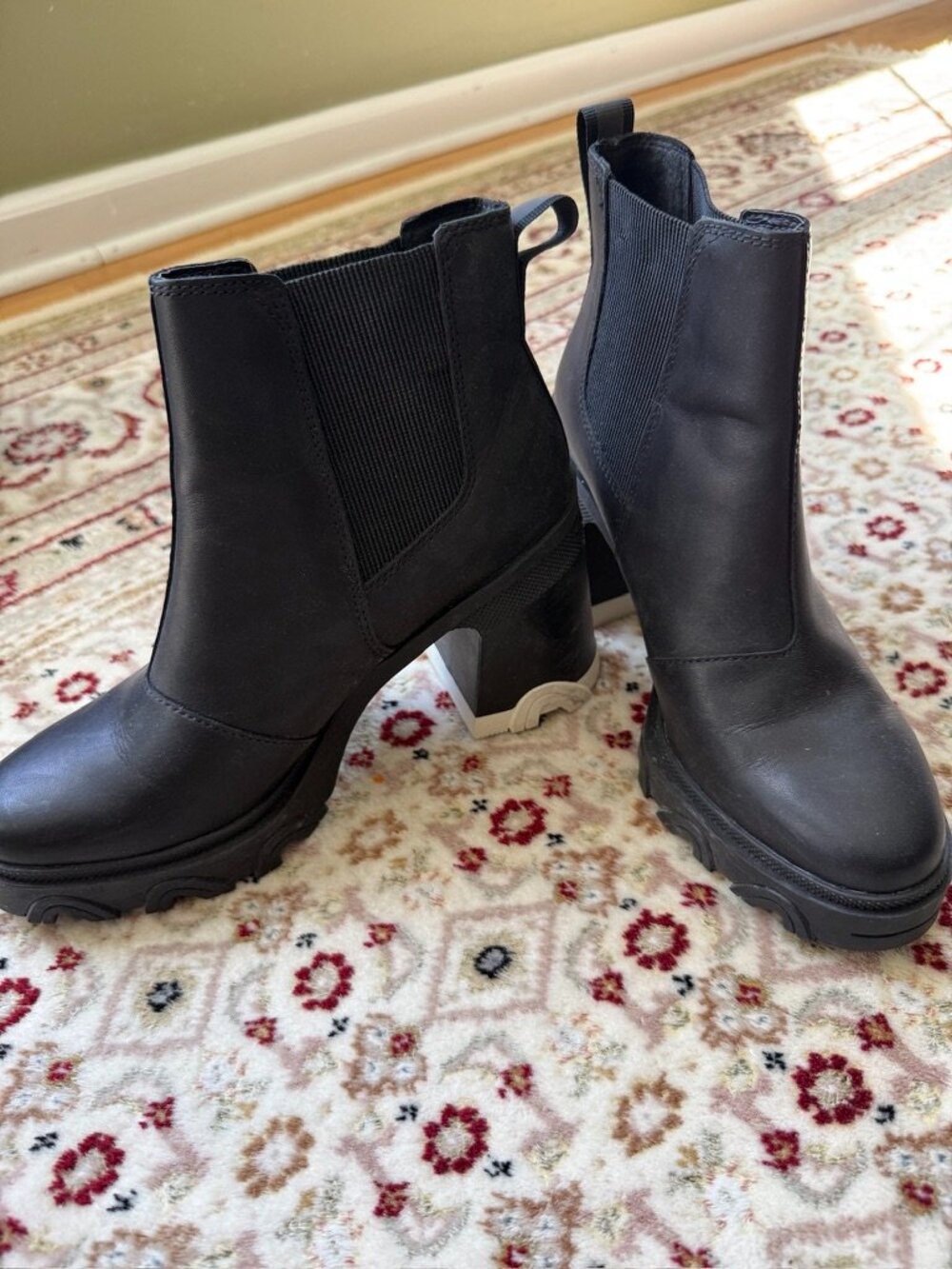 SOREL Heeled Chelsea Rain Boot, size 8.5
